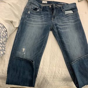 Gap size 28 boyfriend jeans